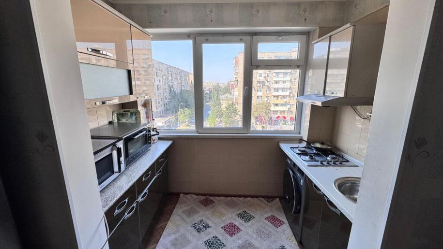 Satılır 3 otaqlı köhnə tikili, 75 m², Əhmədli m.-2