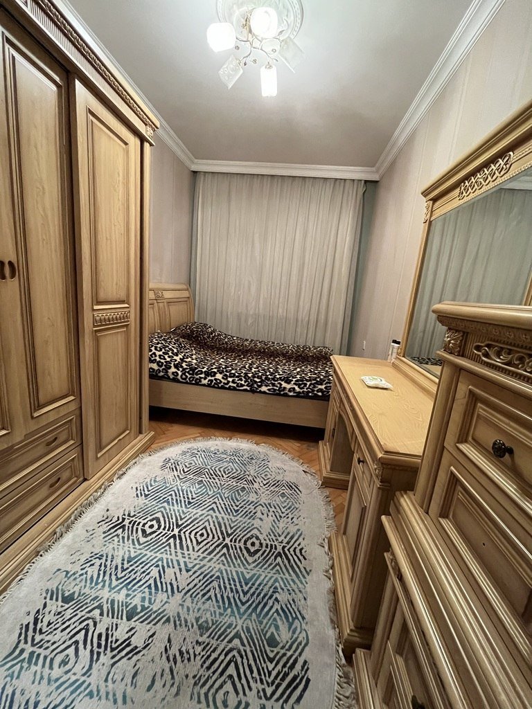 Kirayə verilir 3 otaqlı köhnə tikili, 70 m², Memar Əcəmi m.-2