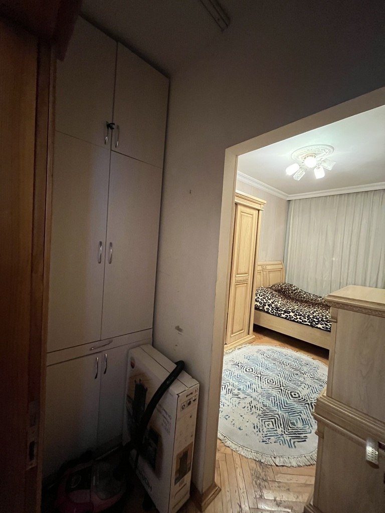Kirayə verilir 3 otaqlı köhnə tikili, 70 m², Memar Əcəmi m.-6
