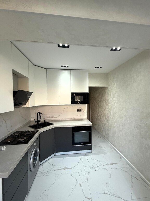 Satılır 3 otaqlı köhnə tikili, 90 m², Memar Əcəmi m.-1