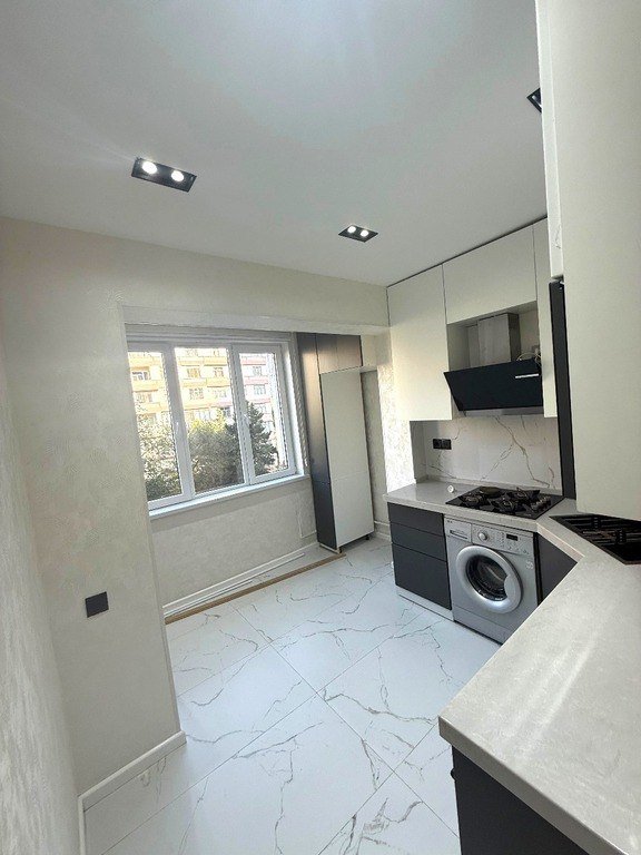 Satılır 3 otaqlı köhnə tikili, 90 m², Memar Əcəmi m.-2