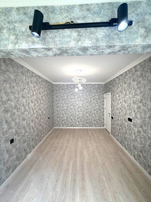 Satılır 3 otaqlı köhnə tikili, 90 m², Memar Əcəmi m.-4