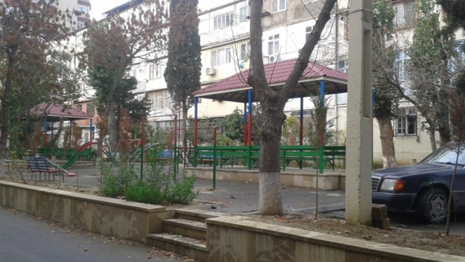 Satılır 1 otaqlı köhnə tikili, 35 m², İnşaatçılar m.-3