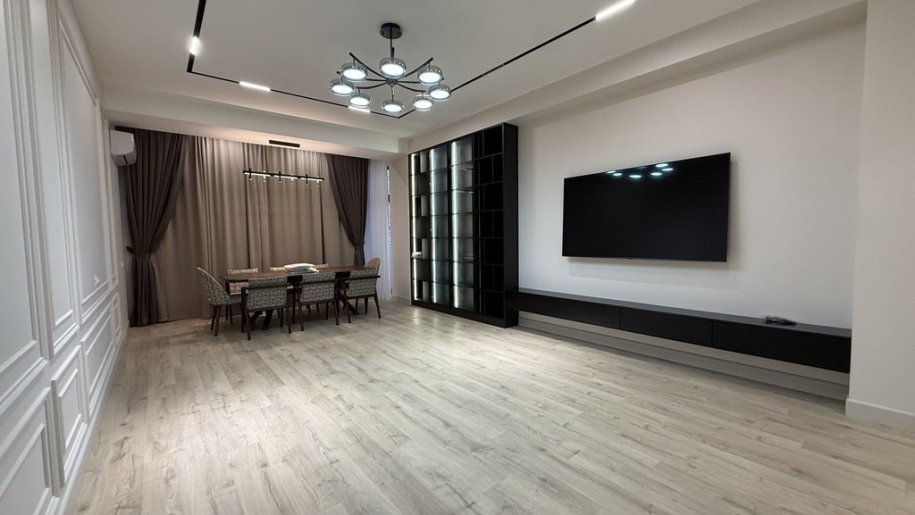 Satılır 4 otaqlı yeni tikili, 180 m², Xətai m.-1