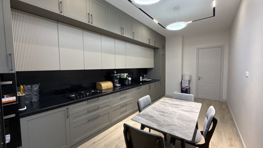 Satılır 4 otaqlı yeni tikili, 180 m², Xətai m.-4