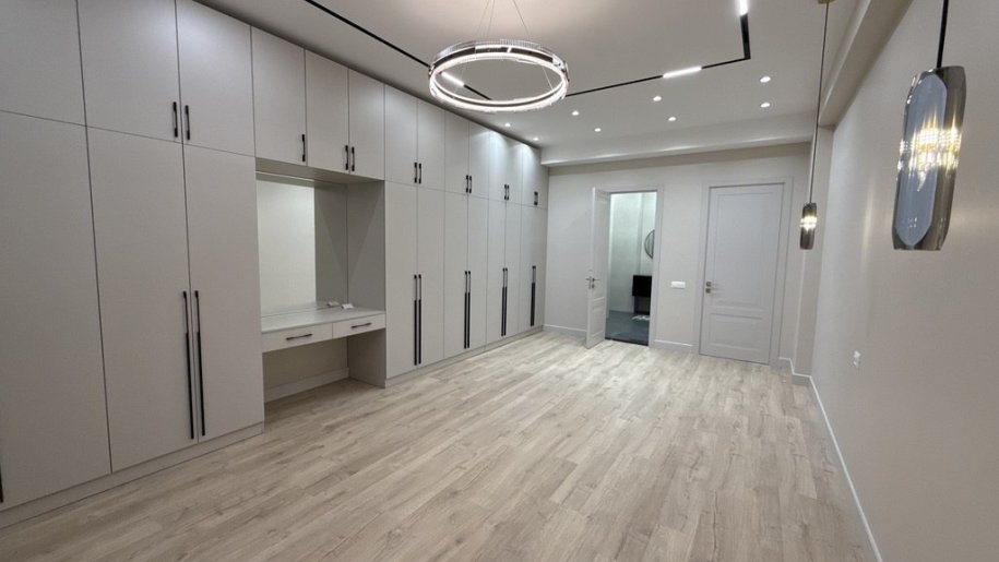 Satılır 4 otaqlı yeni tikili, 180 m², Xətai m.-5