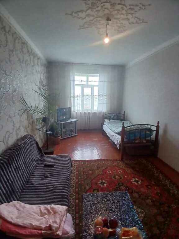 Satılır 2 otaqlı köhnə tikili, 60 m², Massiv D-2