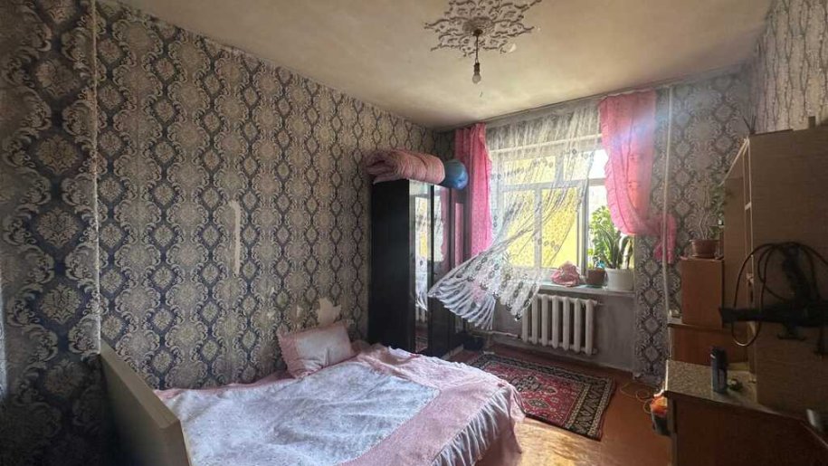 Satılır 2 otaqlı köhnə tikili, 60 m², Massiv D-4