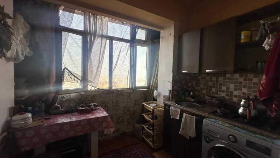 Satılır 2 otaqlı köhnə tikili, 60 m², Massiv D-7