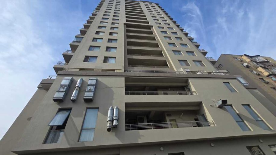Satılır 3 otaqlı yeni tikili, 138 m², İnşaatçılar m.-1