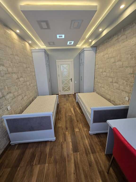 Satılır 3 otaqlı yeni tikili, 138 m², İnşaatçılar m.-7