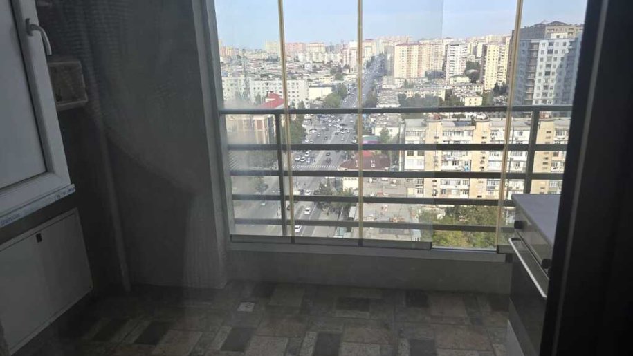 Satılır 3 otaqlı yeni tikili, 138 m², İnşaatçılar m.-17