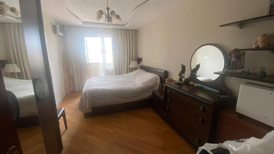 Satılır 4 otaqlı köhnə tikili, 110 m², Nəriman Nərimanov m.-3