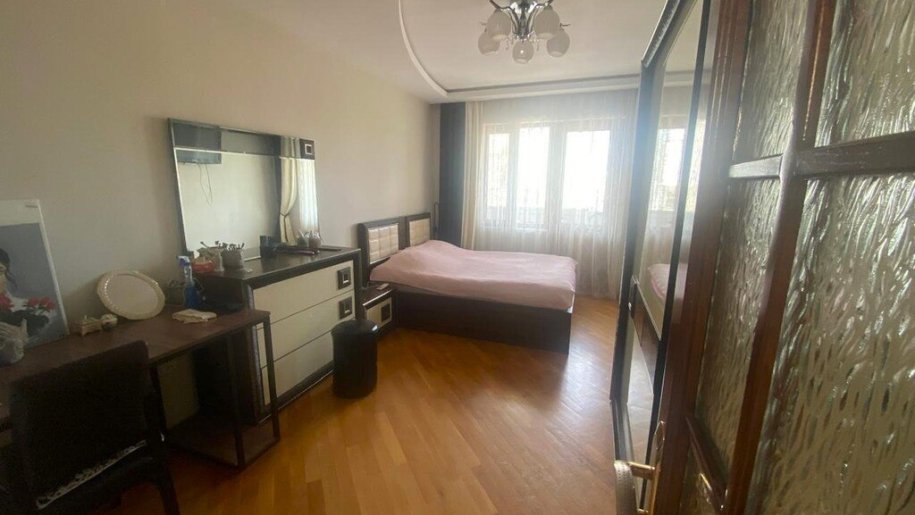Satılır 4 otaqlı köhnə tikili, 110 m², Nəriman Nərimanov m.-9