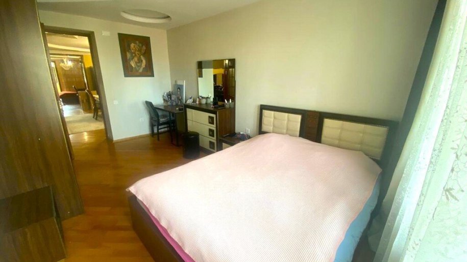 Satılır 4 otaqlı köhnə tikili, 110 m², Nəriman Nərimanov m.-13