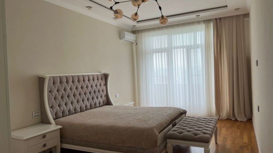 Satılır 4 otaqlı yeni tikili, 200 m², Xətai m.-4