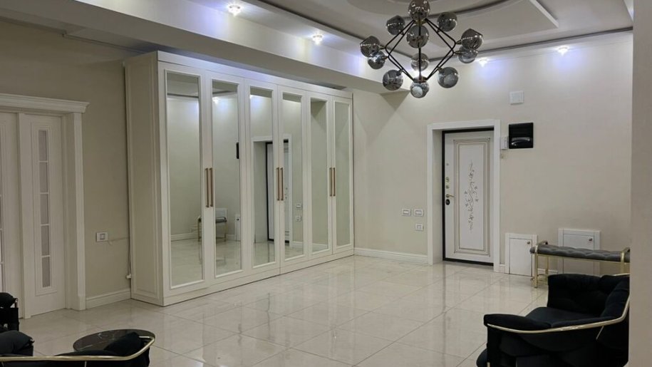 Satılır 4 otaqlı yeni tikili, 200 m², Xətai m.-5