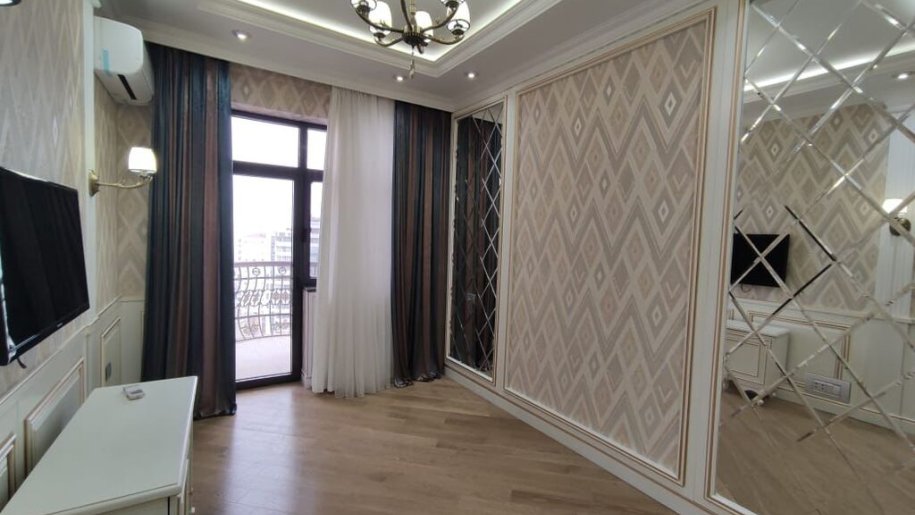 Satılır 4 otaqlı yeni tikili, 153 m², Elmlər Akademiyası m.-9
