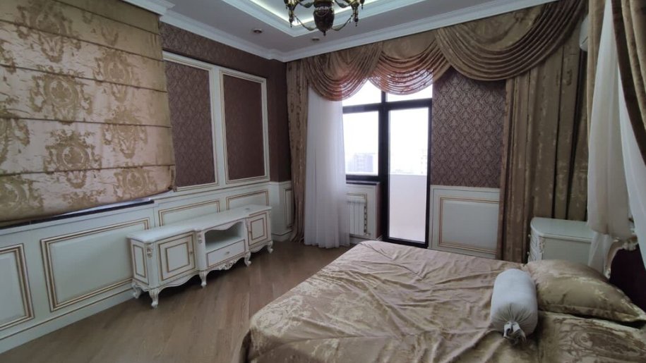 Satılır 4 otaqlı yeni tikili, 153 m², Elmlər Akademiyası m.-21