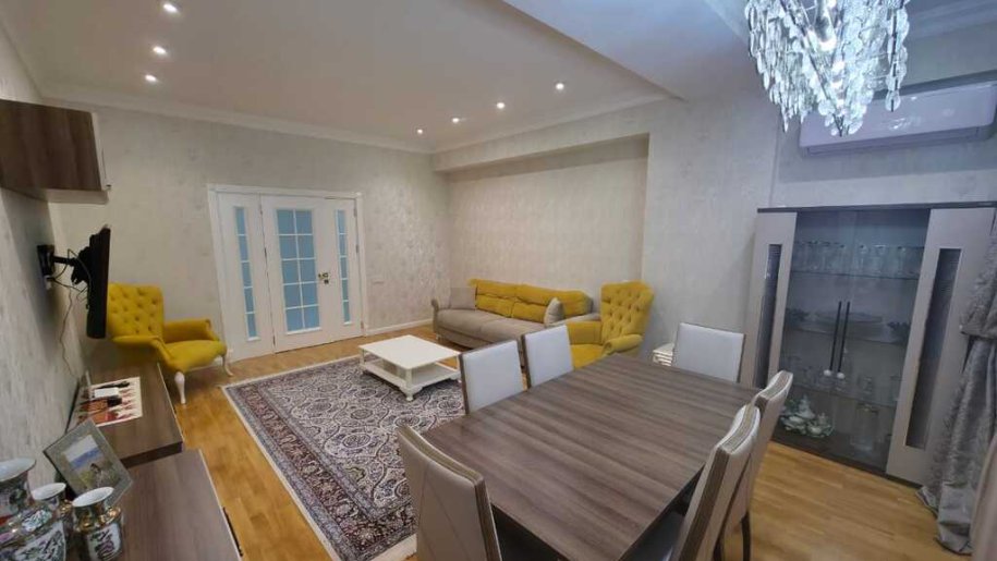 Kirayə verilir 3 otaqlı yeni tikili, 135 m², Elmlər Akademiyası m.-3