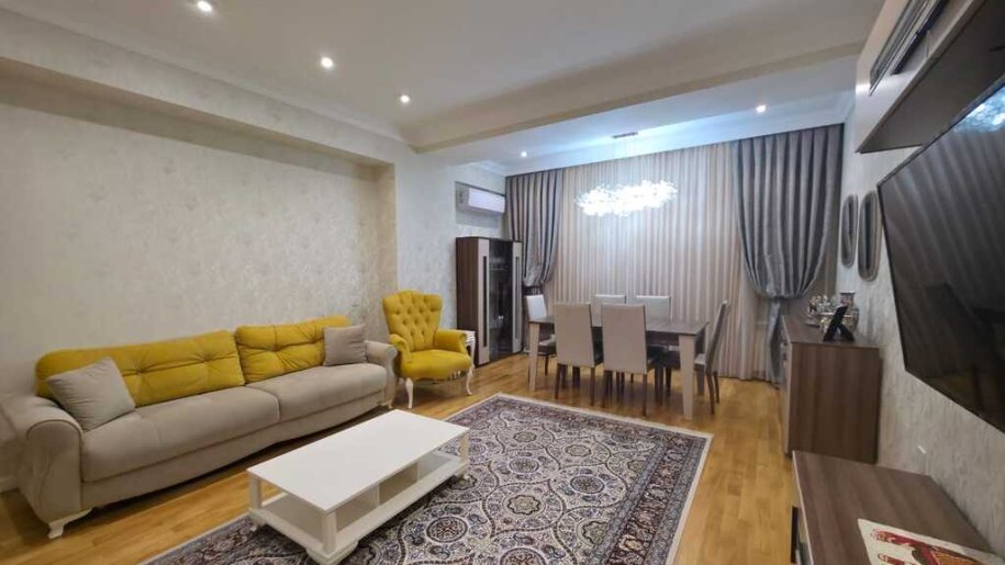 Kirayə verilir 3 otaqlı yeni tikili, 135 m², Elmlər Akademiyası m.-4