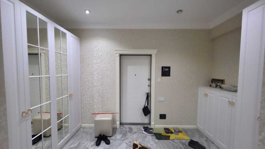 Kirayə verilir 3 otaqlı yeni tikili, 135 m², Elmlər Akademiyası m.-13