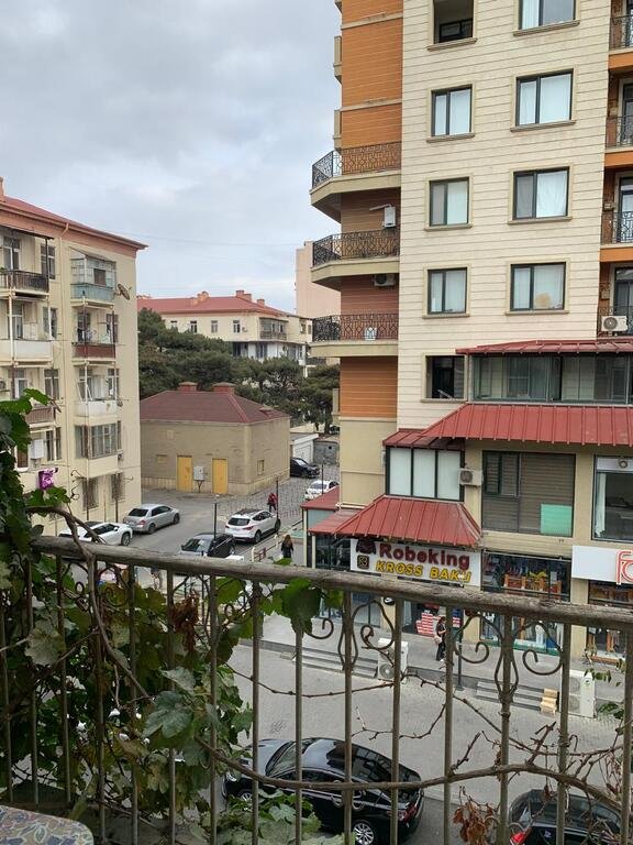 Satılır 2 otaqlı köhnə tikili, 52 m², Qara Qarayev m.-7