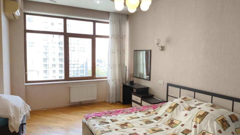 Kirayə verilir 3 otaqlı yeni tikili, 120 m², 28 May m.-6