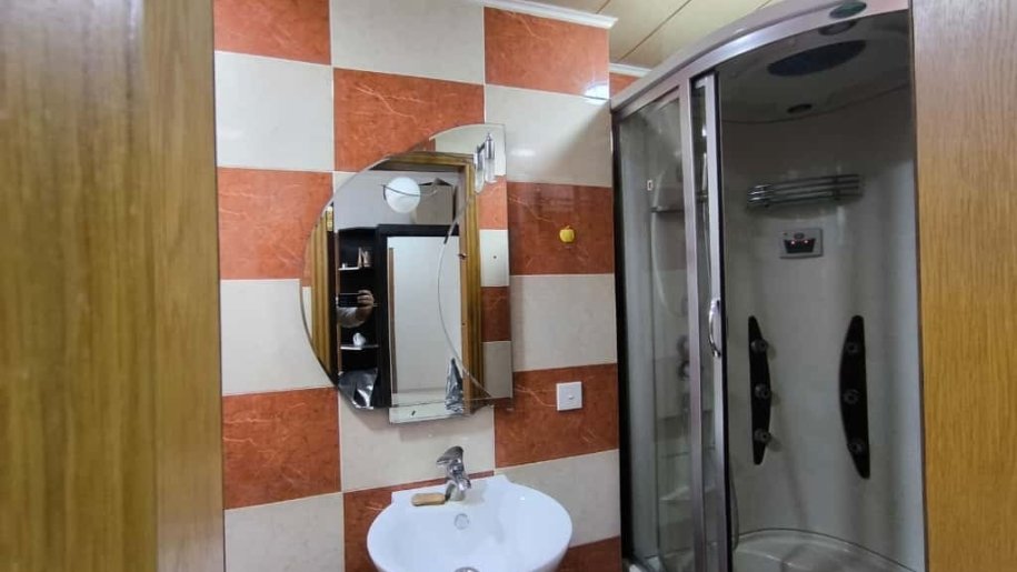 Kirayə verilir 3 otaqlı yeni tikili, 120 m², 28 May m.-15