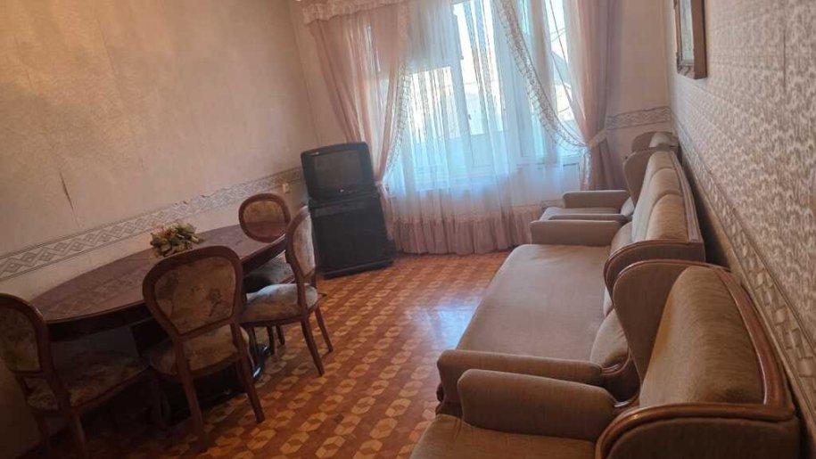 Satılır 4 otaqlı köhnə tikili, 100 m², 9-cu mikrorayon-8