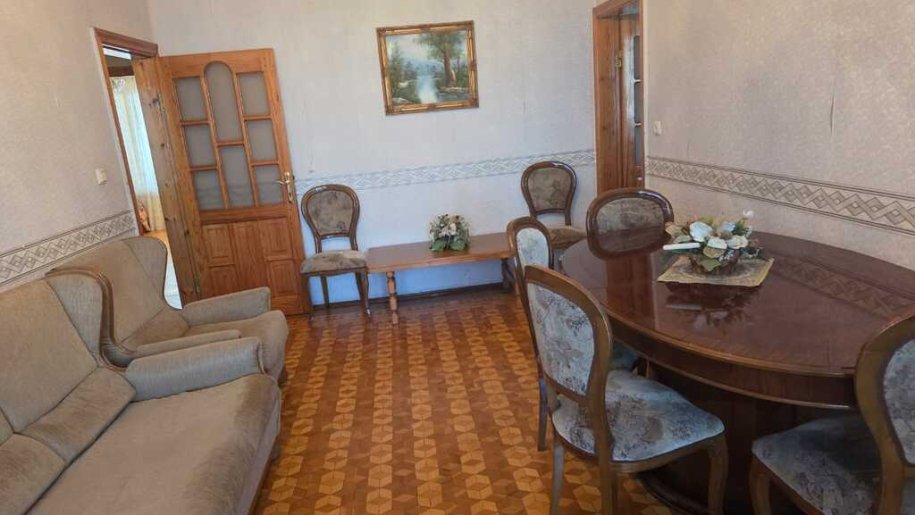 Satılır 4 otaqlı köhnə tikili, 100 m², 9-cu mikrorayon-9