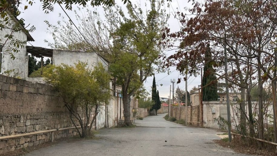 5 sot torpaq satılır, Novxanı-1