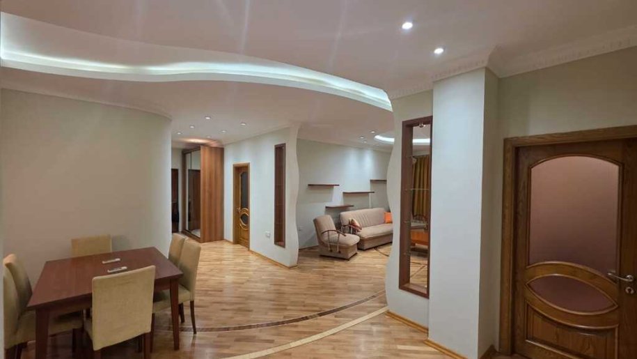 Kirayə verilir 3 otaqlı yeni tikili, 132 m², 8 noyabr-4