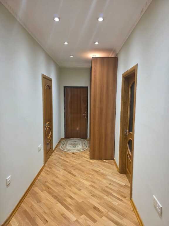 Kirayə verilir 3 otaqlı yeni tikili, 132 m², 8 noyabr-17