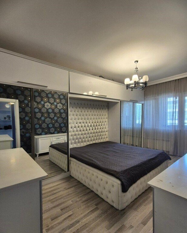 Satılır 3 otaqlı köhnə tikili, 85 m², Azadlıq Prospekti m.-4