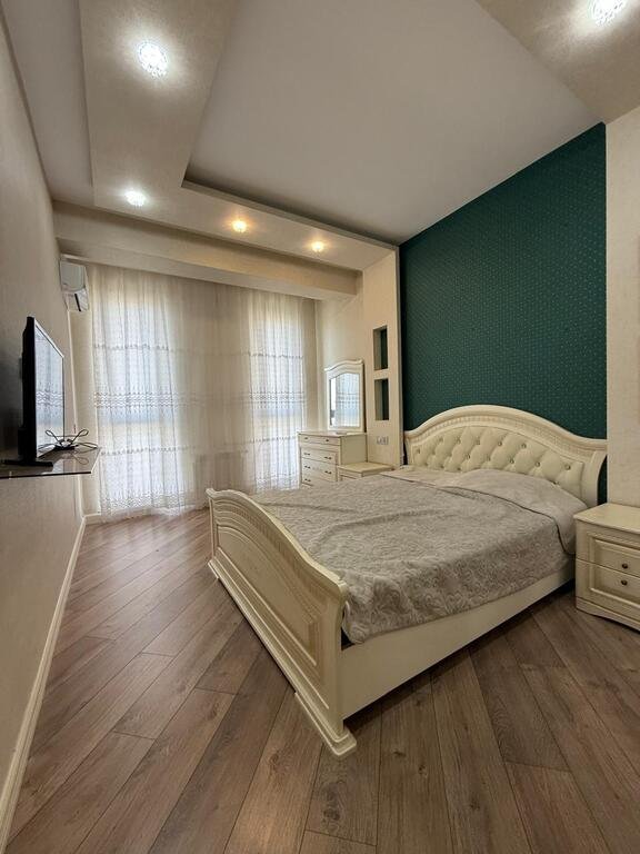 Kirayə verilir 3 otaqlı yeni tikili, 110 m², 28 May m.-2