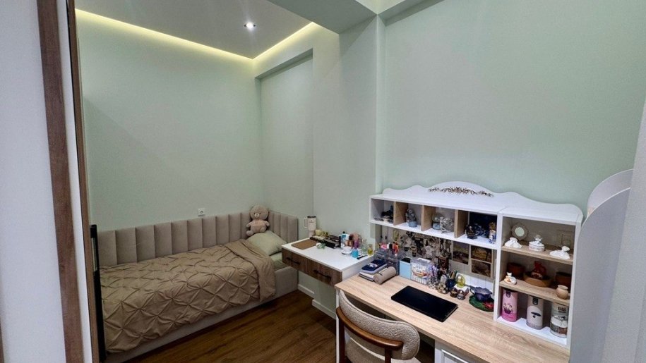 Kirayə verilir 3 otaqlı yeni tikili, 90 m², 28 May m.-8