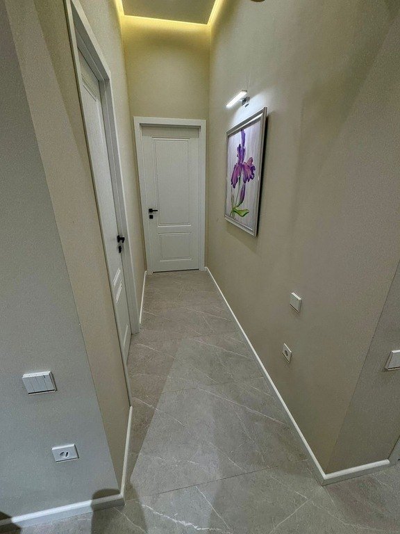 Kirayə verilir 3 otaqlı yeni tikili, 90 m², 28 May m.-21