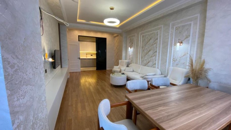 Satılır 3 otaqlı yeni tikili, 105 m², 28 May m.-1