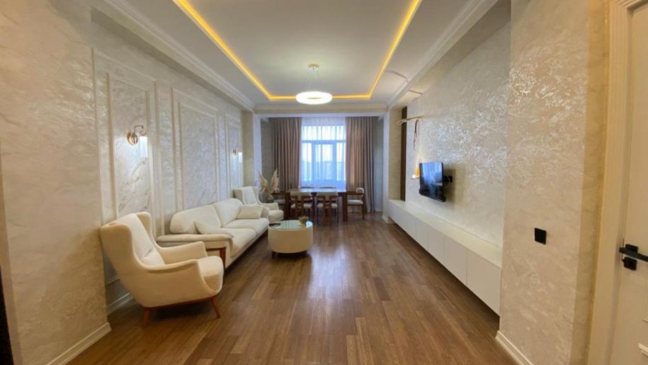 Satılır 3 otaqlı yeni tikili, 105 m², 28 May m.-3