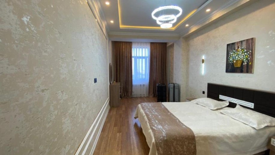 Satılır 3 otaqlı yeni tikili, 105 m², 28 May m.-9