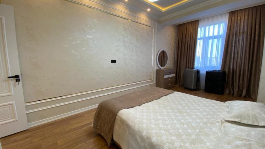 Satılır 3 otaqlı yeni tikili, 105 m², 28 May m.-10
