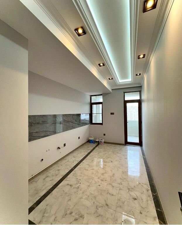 Satılır 2 otaqlı yeni tikili, 90 m², İnşaatçılar m.-9