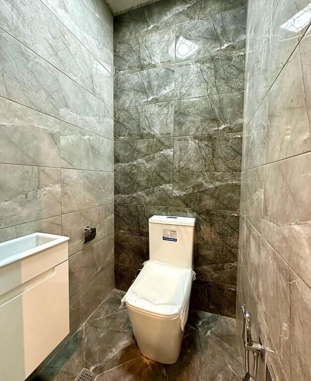 Satılır 2 otaqlı yeni tikili, 90 m², İnşaatçılar m.-10