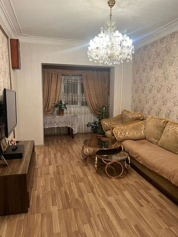 Satılır 3 otaqlı köhnə tikili, 85 m², Azadlıq Prospekti m.-1