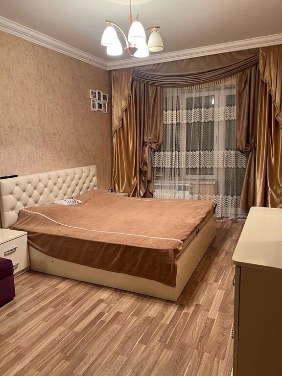 Satılır 3 otaqlı köhnə tikili, 85 m², Azadlıq Prospekti m.-4