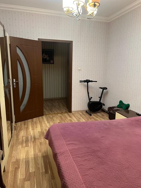Satılır 3 otaqlı köhnə tikili, 85 m², Azadlıq Prospekti m.-12
