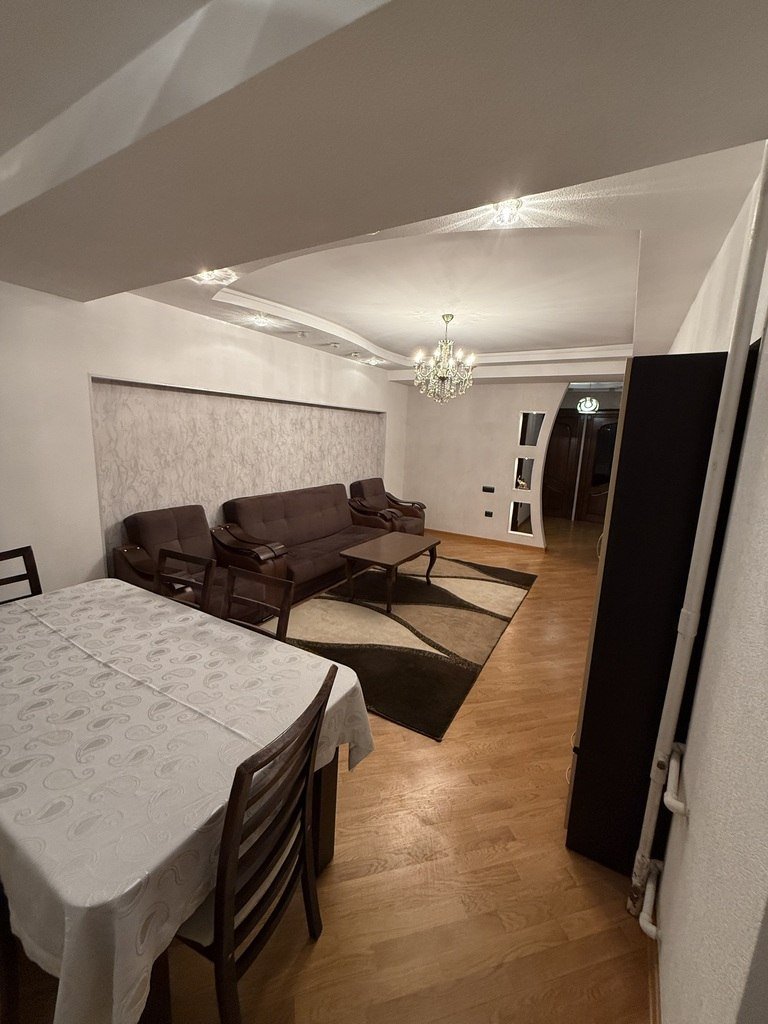 Kirayə verilir 2 otaqlı yeni tikili, 85 m², 28 May m.-4