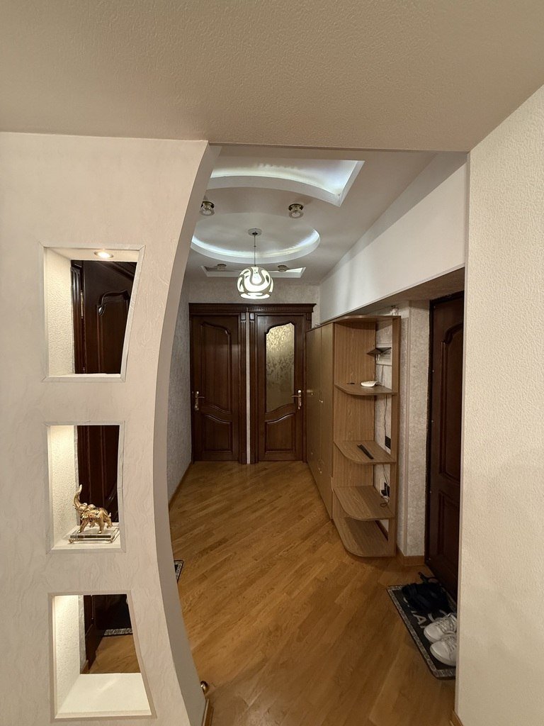 Kirayə verilir 2 otaqlı yeni tikili, 85 m², 28 May m.-5