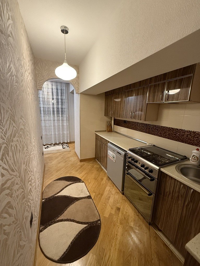 Kirayə verilir 2 otaqlı yeni tikili, 85 m², 28 May m.-12